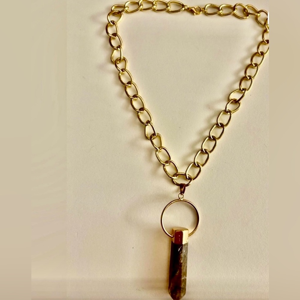 NWOT Necklace Smoky Quartz stone 3” Faceted point pendant condone setting, chain